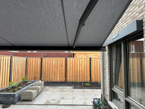 Deugdzonweringspecialist-knikarmscherm-2025-005